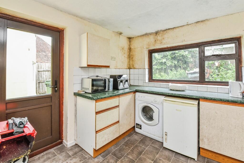 Silver Street, Dilton Marsh, Westbury - Image 8