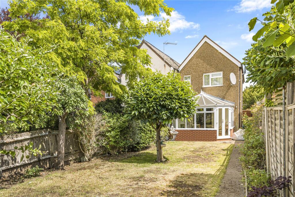 Cottimore Lane, Walton-On-Thames, KT12 - Image 14