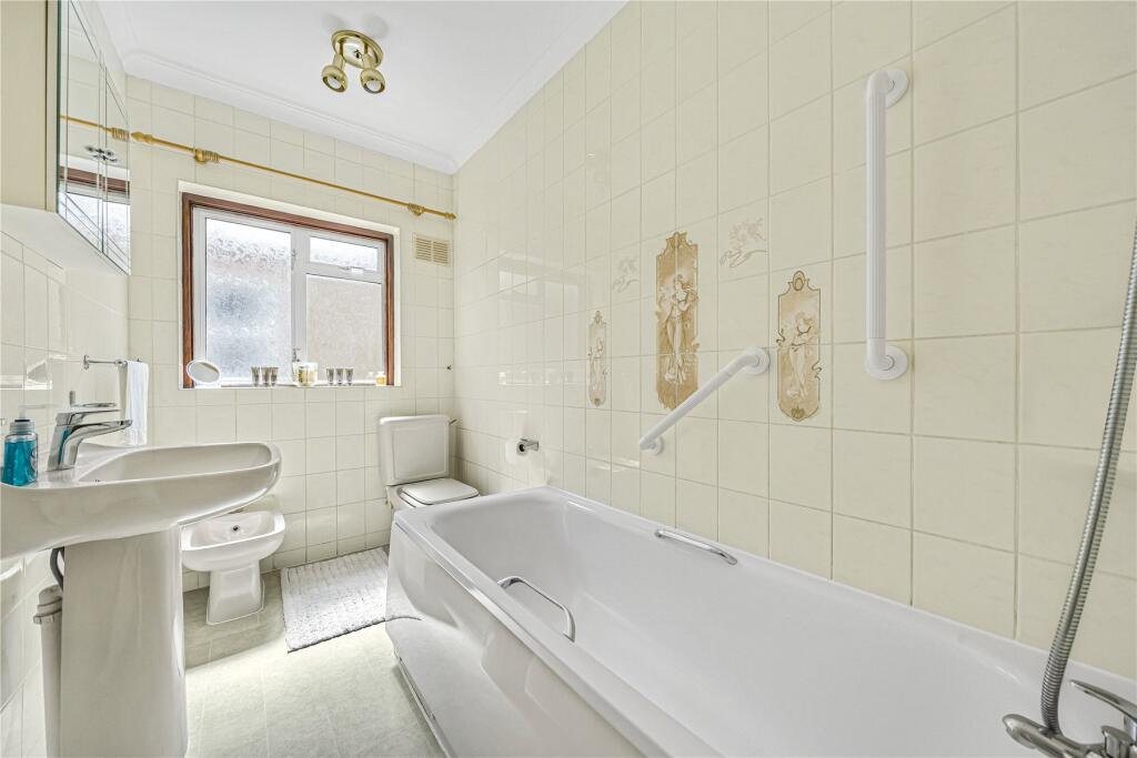 Cottimore Lane, Walton-On-Thames, KT12 - Image 8