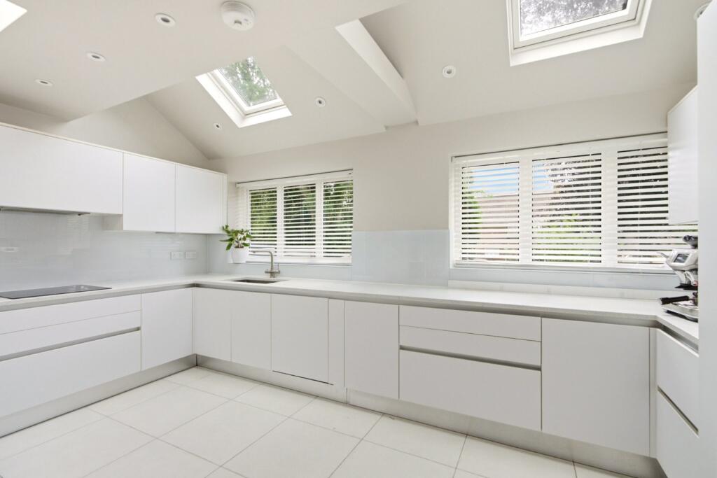 Cottonmill Lane, St. Albans, Hertfordshire, AL1 - Image 8