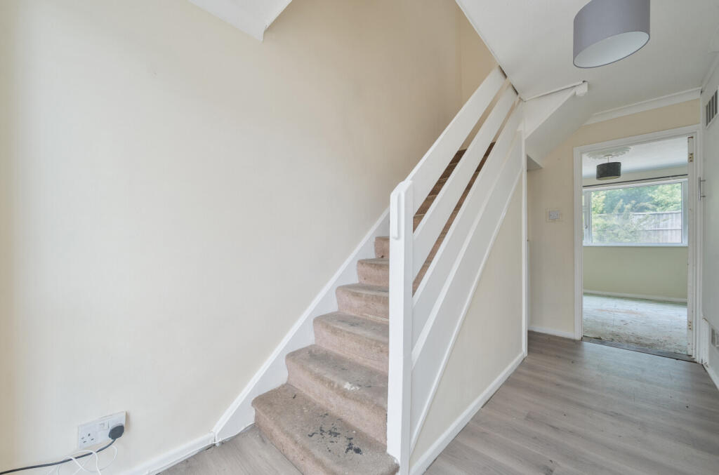 Bickton Walk, Havant, Hampshire, PO9 - Image 2
