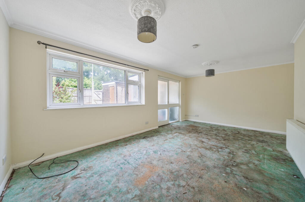 Bickton Walk, Havant, Hampshire, PO9 - Image 4