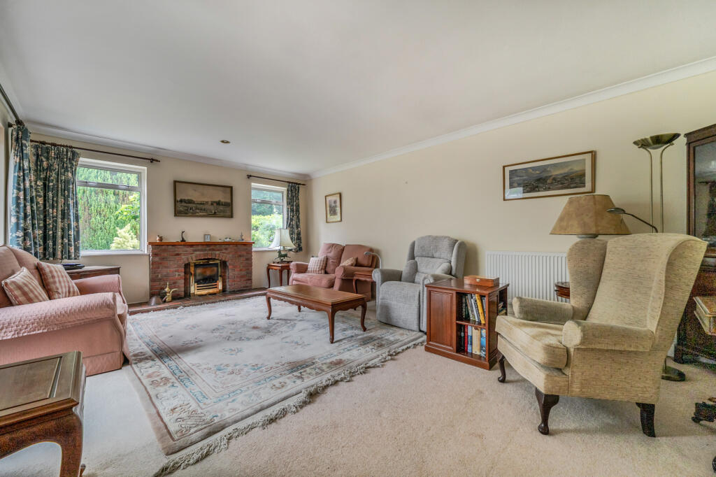 Pine Bank, Hindhead, GU26 - Image 2