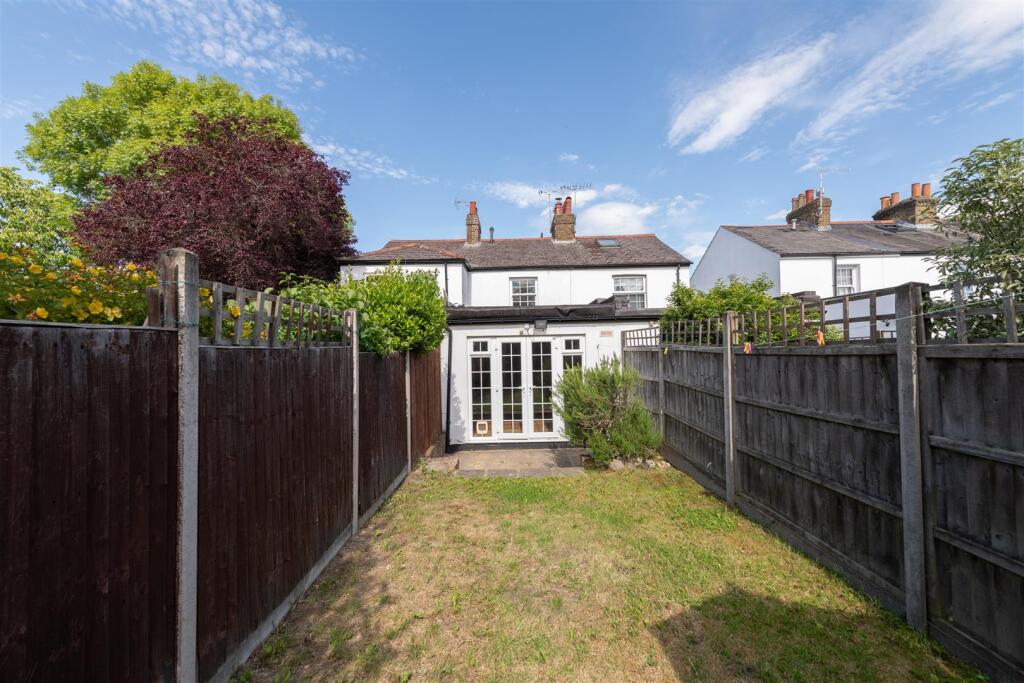 Chase Road, London, N14 - Image 14