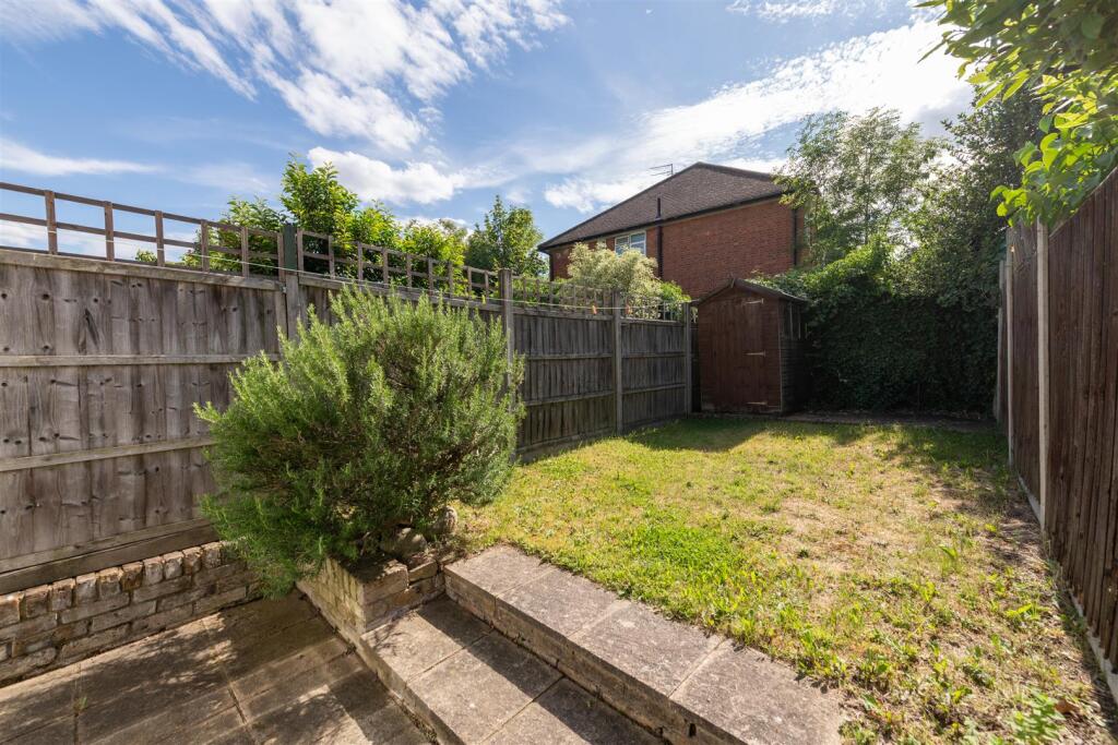 Chase Road, London, N14 - Image 15