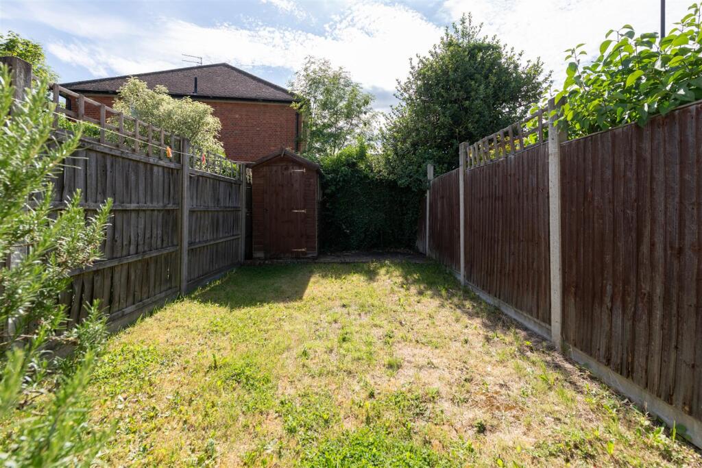 Chase Road, London, N14 - Image 16
