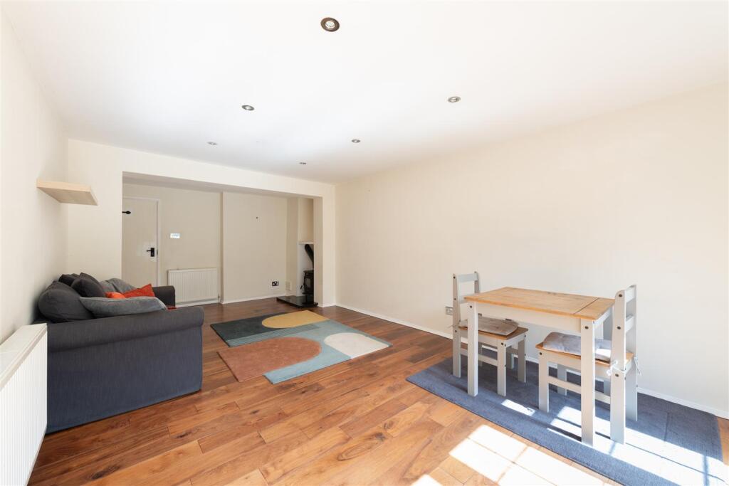 Chase Road, London, N14 - Image 5