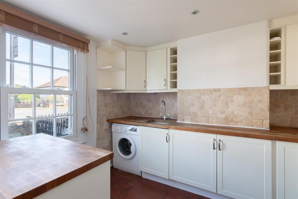 Chase Road, London, N14 - Image 6