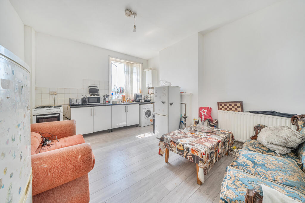 236 Brownhill Road, Catford, London - Image 5