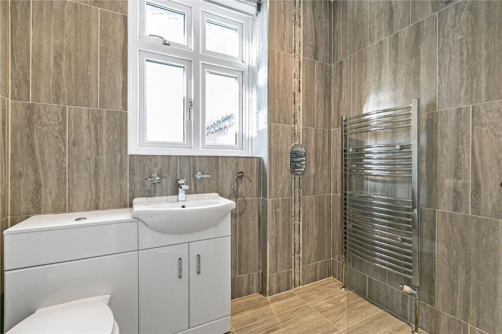 Waverley Avenue, Twickenham, TW2 - Image 6