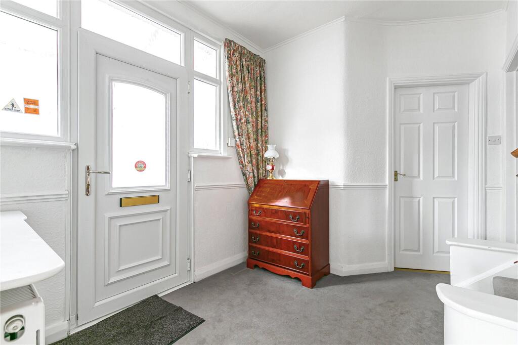 Waverley Avenue, Twickenham, TW2 - Image 8