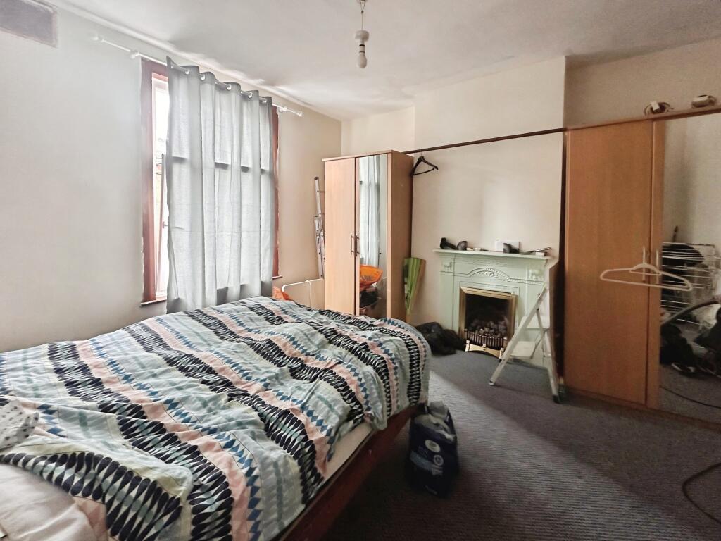 Moorfield Grove, Leeds, LS12 - Image 5