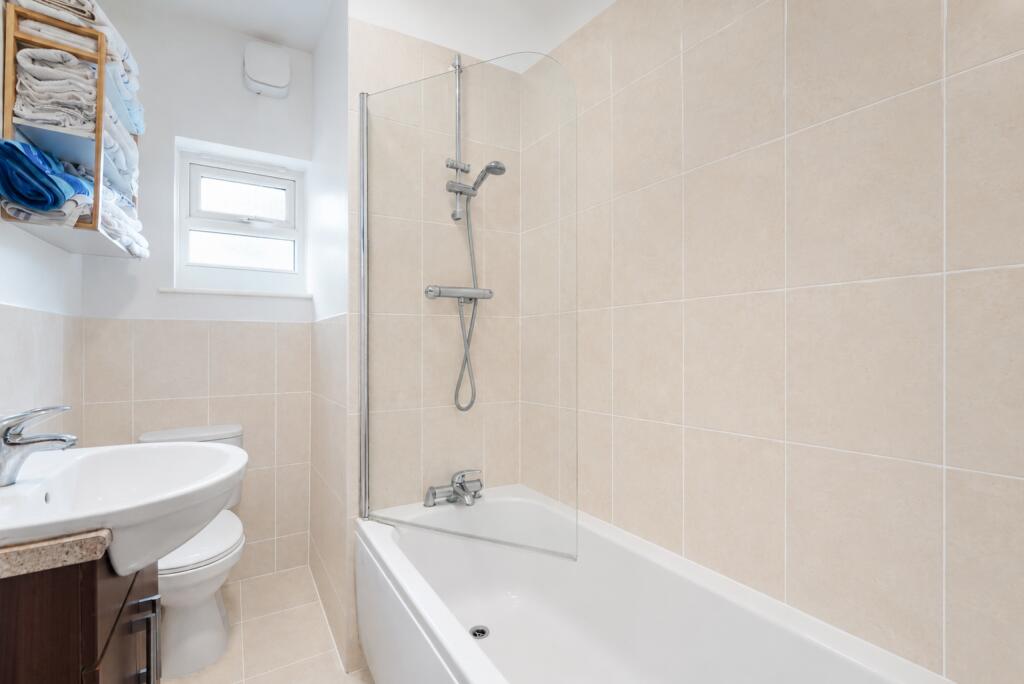 Gladstone Road, Surbiton, KT6 - Image 12