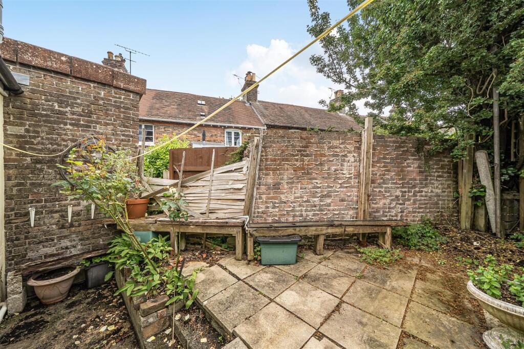 Friary Hill, Dorchester, Dorset - Image 4