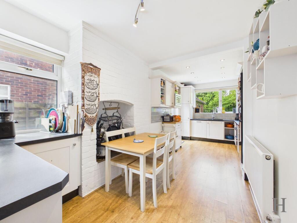 Rydal Drive, Hale Barns, WA15 - Image 2
