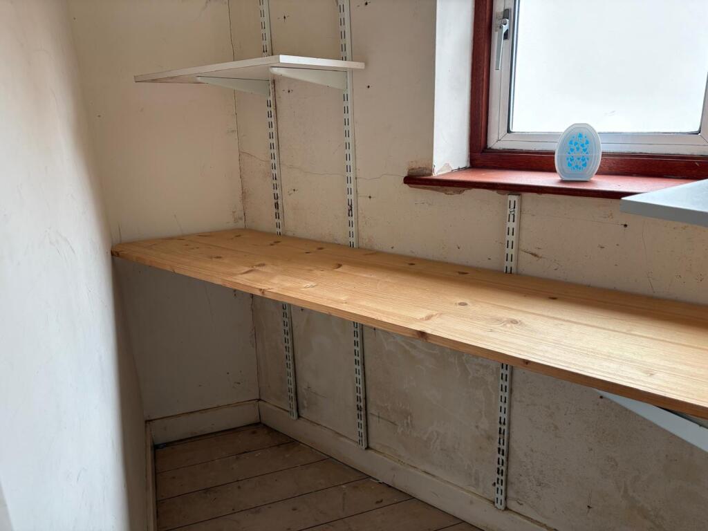 Pendre Wyn, 13 West Street, Knighton, Powys LD7 1EN - Image 7
