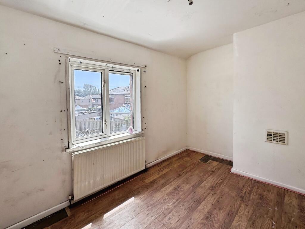 Shirley Parade, Gomersal, BD19 - Image 7