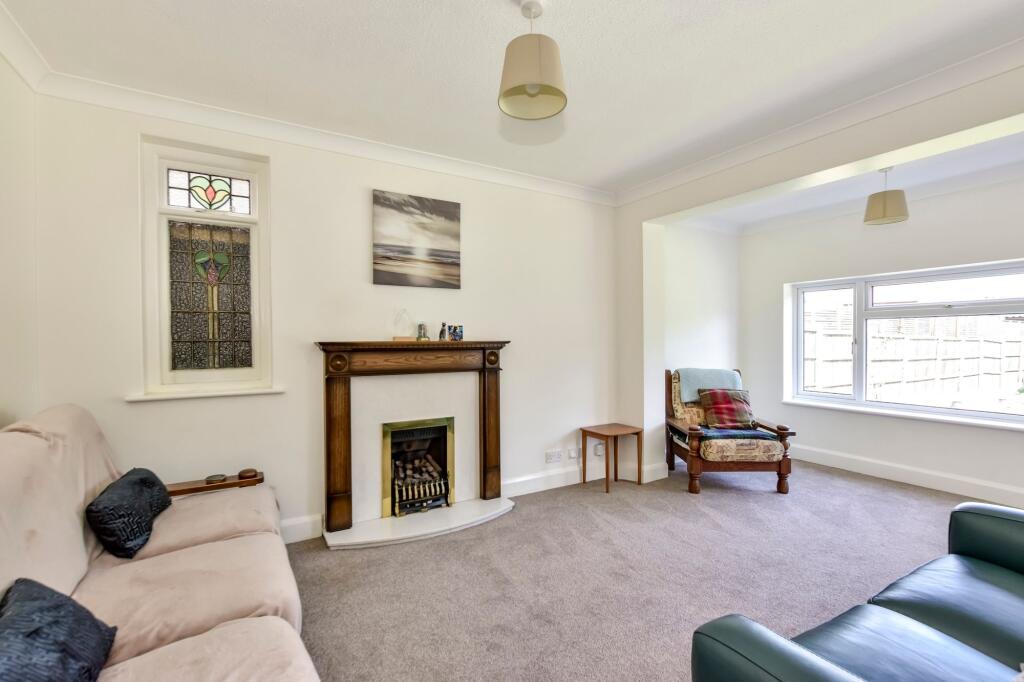 Bucknalls Lane, Watford, WD25 - Image 2