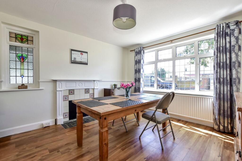 Bucknalls Lane, Watford, WD25 - Image 7