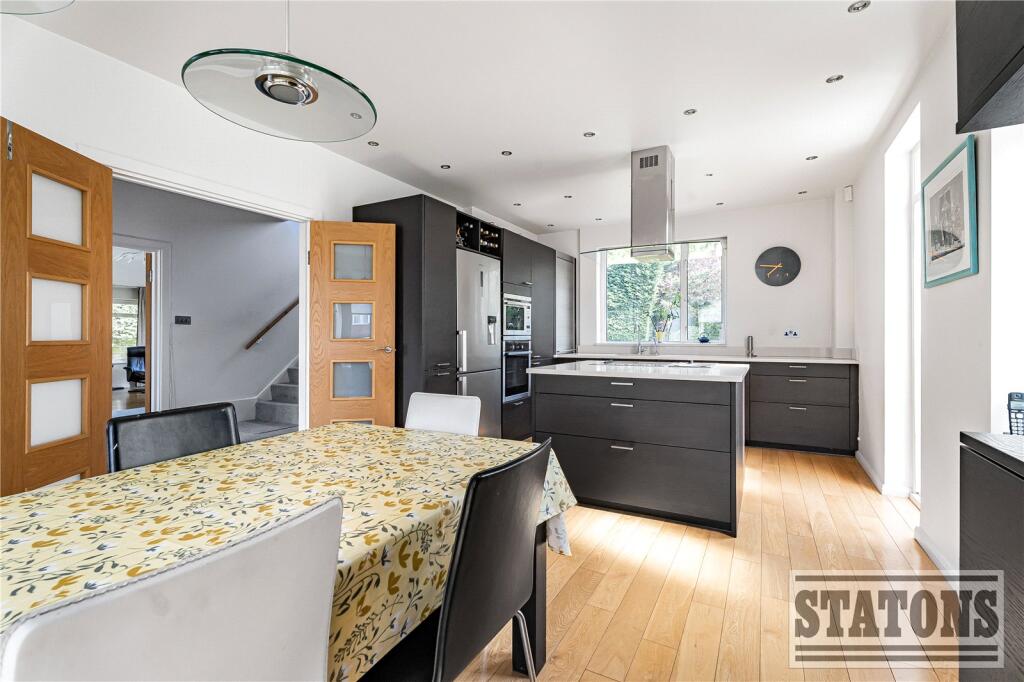 Poynings Way, Woodside Park, London, N12 - Image 10