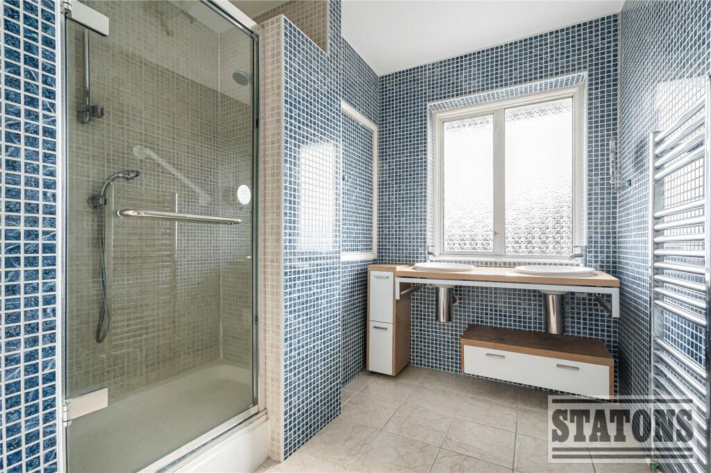 Poynings Way, Woodside Park, London, N12 - Image 14