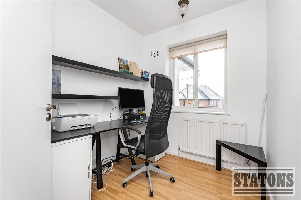 Poynings Way, Woodside Park, London, N12 - Image 16