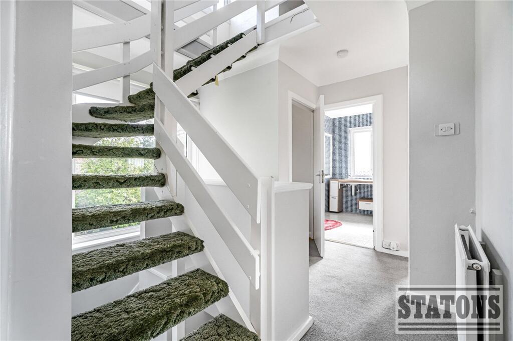 Poynings Way, Woodside Park, London, N12 - Image 17