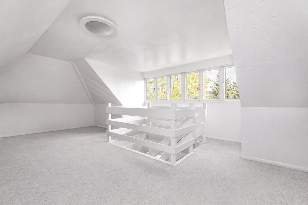 Poynings Way, Woodside Park, London, N12 - Image 18