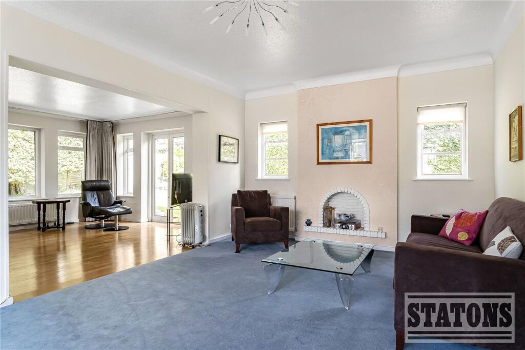 Poynings Way, Woodside Park, London, N12 - Image 5