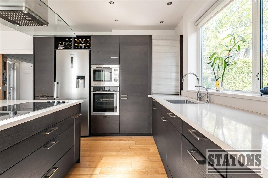 Poynings Way, Woodside Park, London, N12 - Image 8