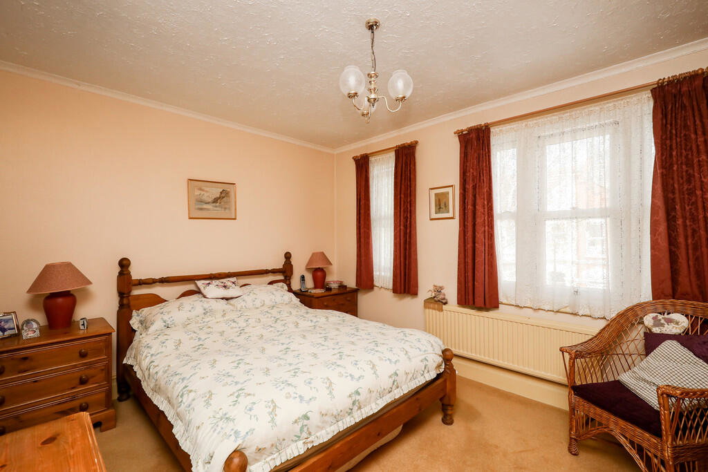 Royal Road, Teddington - Image 10