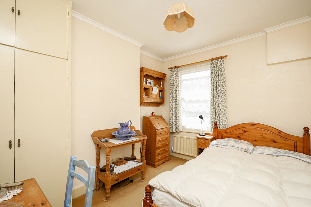 Royal Road, Teddington - Image 11
