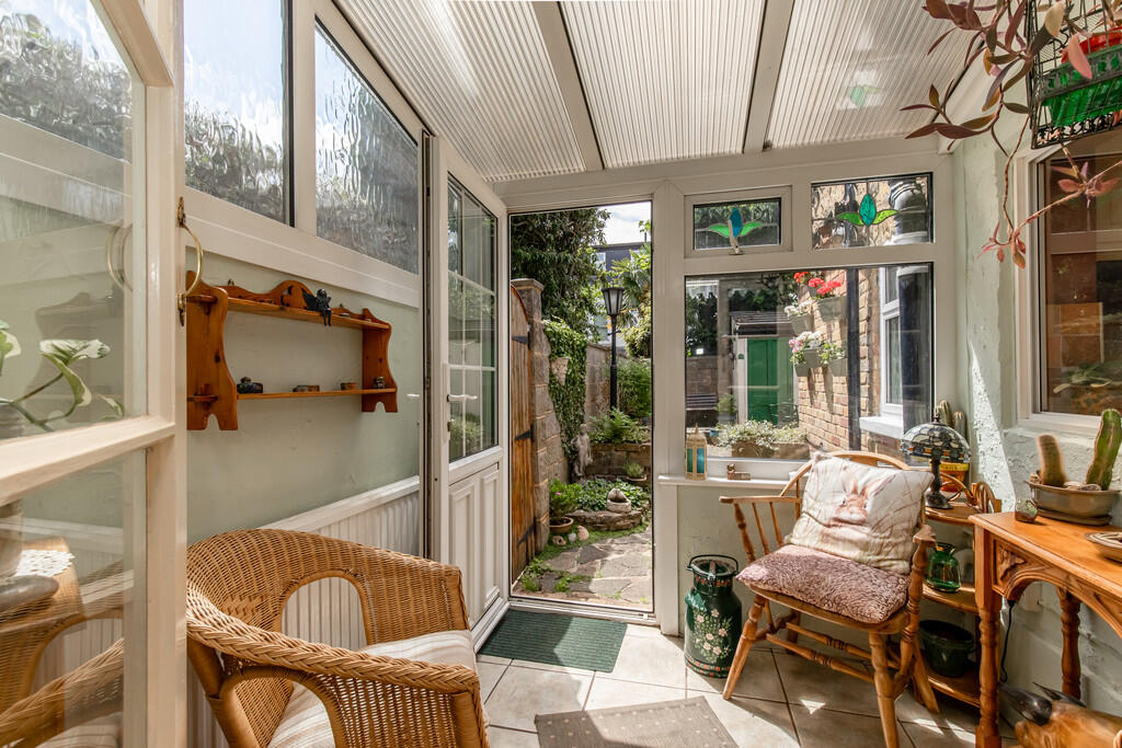 Royal Road, Teddington - Image 7