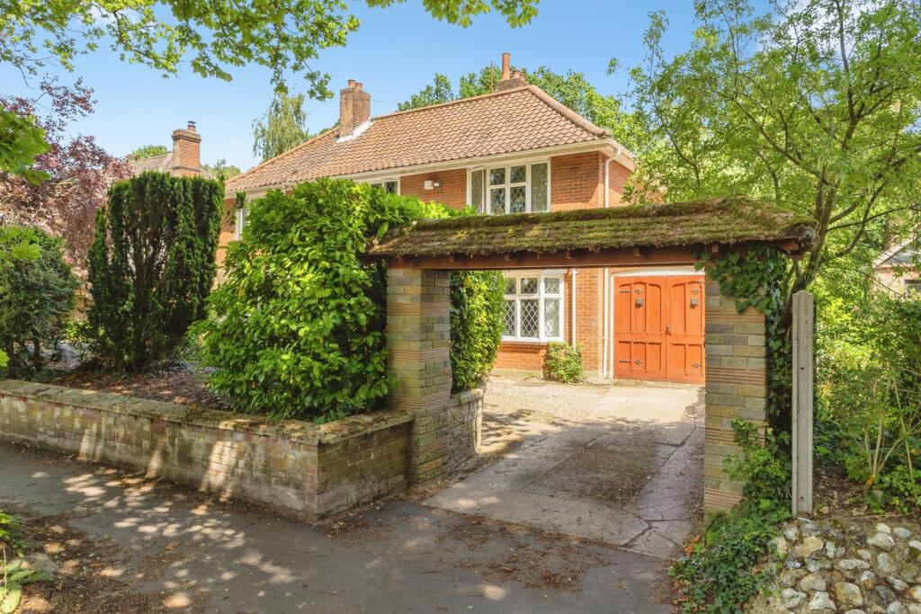 Wellesley Avenue South, Norwich, Norfolk, NR1 - Image 2