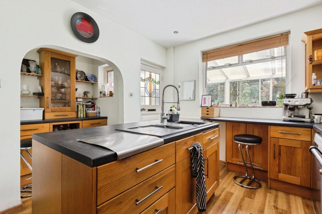 Wellesley Avenue South, Norwich, Norfolk, NR1 - Image 5