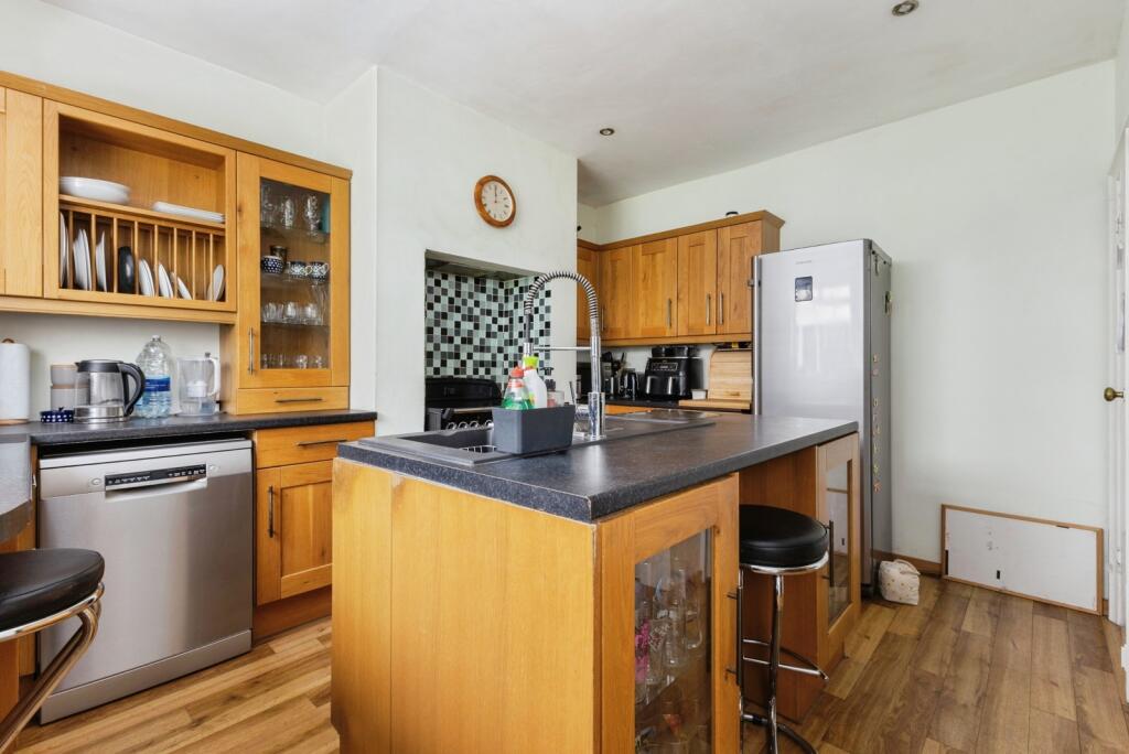 Wellesley Avenue South, Norwich, Norfolk, NR1 - Image 7