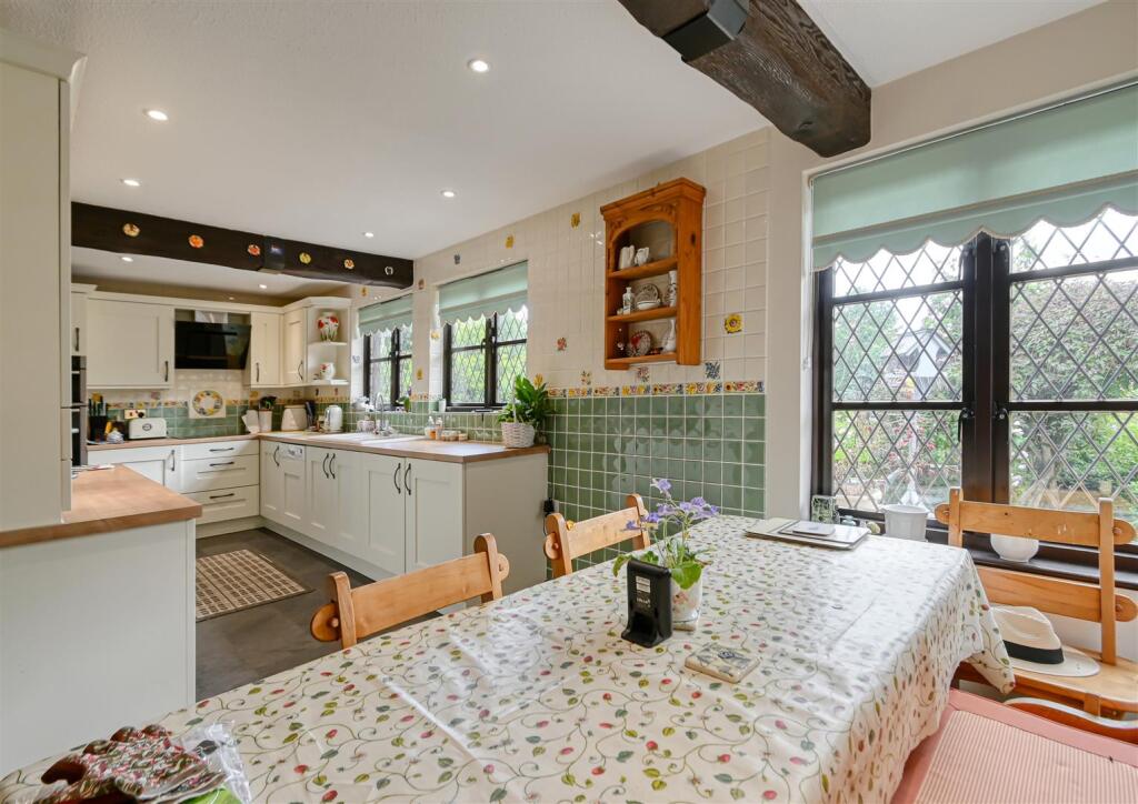 Lyndale House, Astley Abbotts, Bridgnorth - Image 3