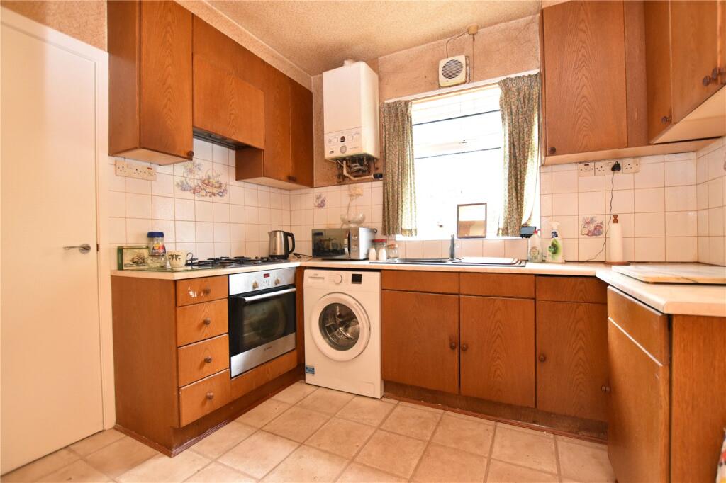 Homefield Avenue, Morley, Leeds, West Yorkshire - Image 2