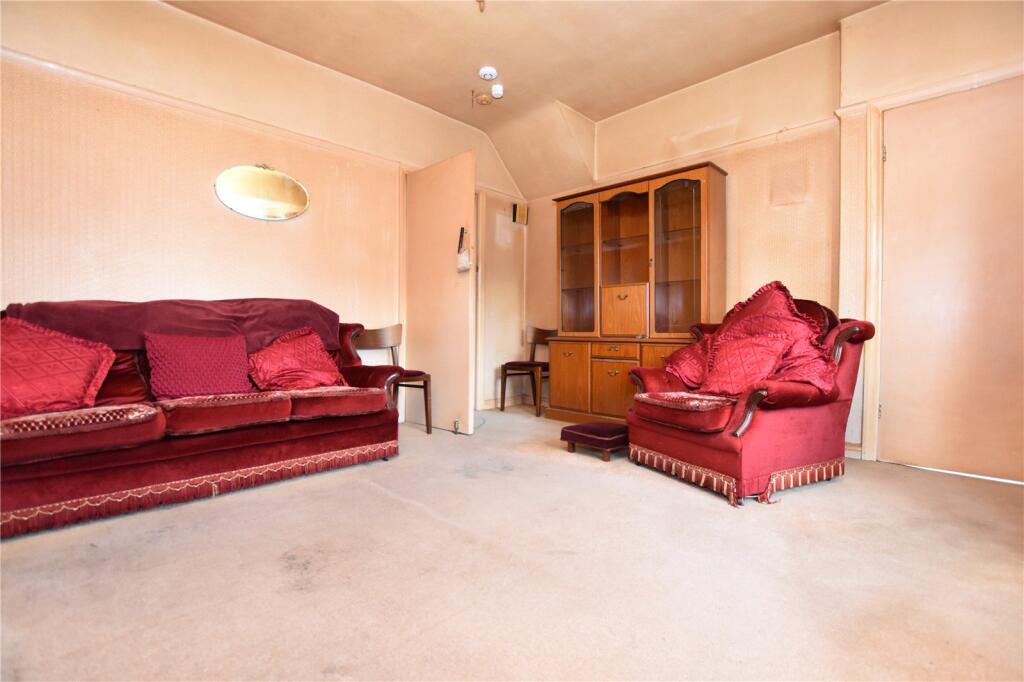 Homefield Avenue, Morley, Leeds, West Yorkshire - Image 4