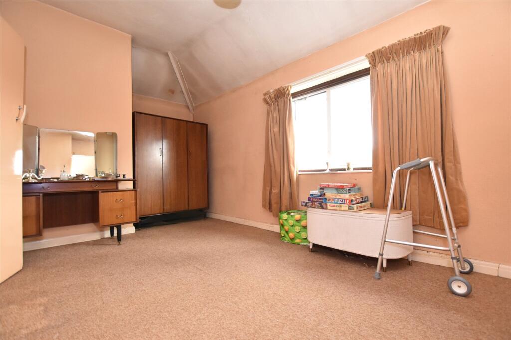 Homefield Avenue, Morley, Leeds, West Yorkshire - Image 6