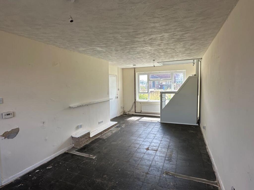 78 Chaffes Lane, Upchurch, Sittingbourne, Kent, ME9 7BH - Image 5