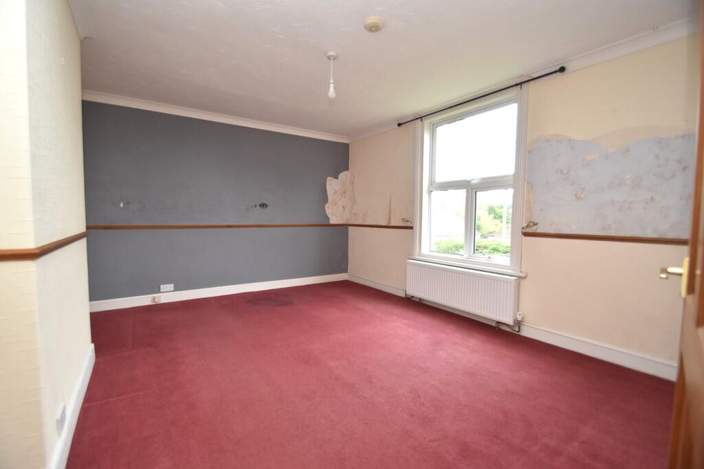 Holt - Image 7