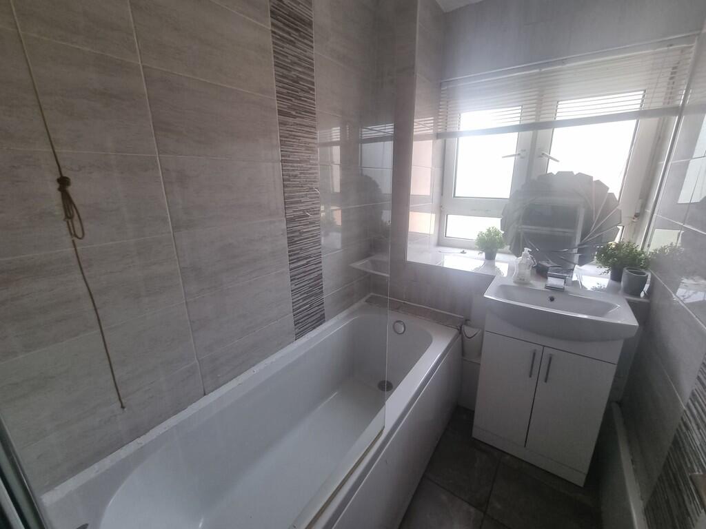 17 Essington Street, City Centre B16 8AL - Image 6
