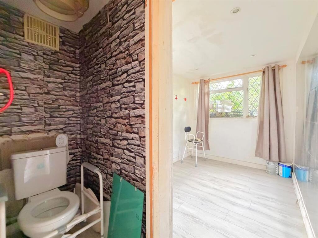 Fastnet Road, Thurnby Lodge, Leicester - Image 6