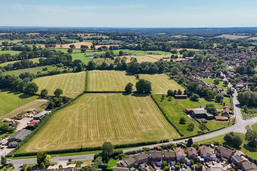 Cockpit Road, Great Kingshill, HP15 - Image 2