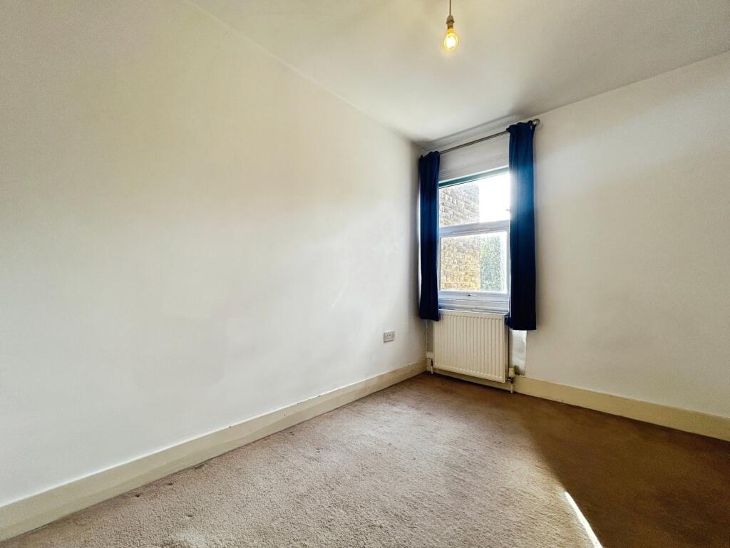 Oakridge Road, High Wycombe, Buckinghamshire - Image 7