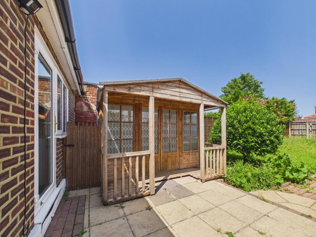The Gardens, Feltham, TW14 - Image 9