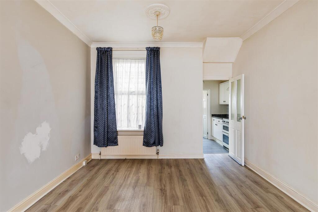 Trumpington Road, Forest Gate - Image 9