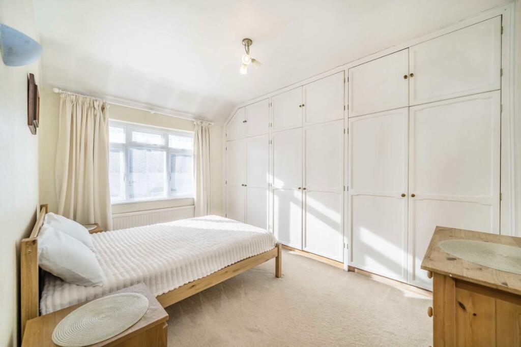 Dawnay Road, Earlsfield - Image 6
