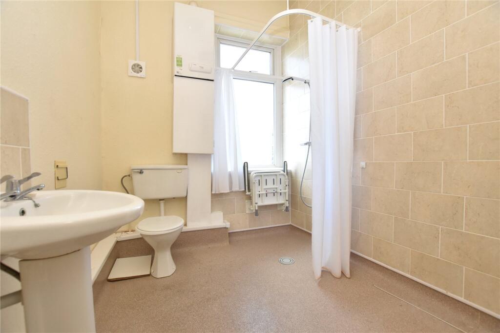 Howden Clough Road, Morley, Leeds, West Yorkshire - Image 7